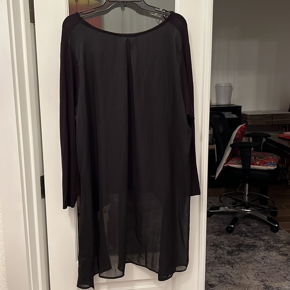 Gorgeous high low black flowy top with transparent back! - Picture 3 of 4